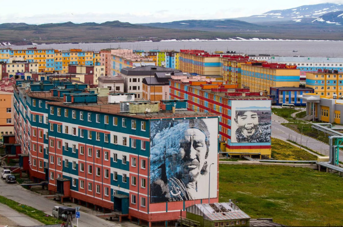Самые разноцветные города мира: от Чукотки до Боливии