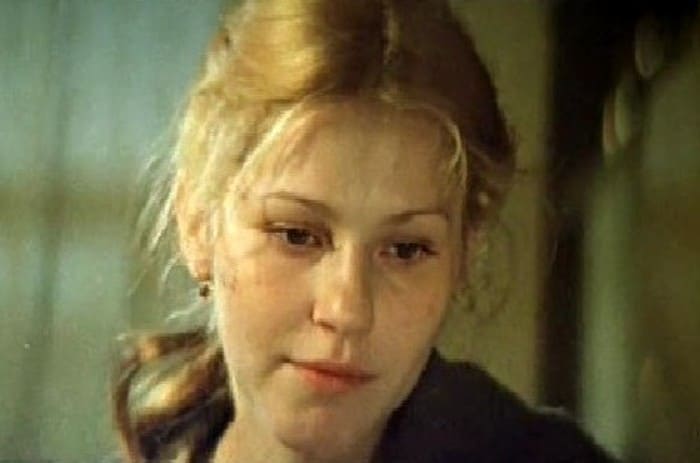 За кадром фильма «Молодая жена»: Почему съемки стали судьбоносными для Анны Каменковой, а Сергея Проханова едва не лишили слуха