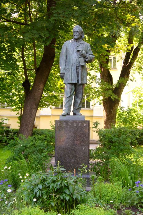 Любовные перипетии в жизни ленинского «колокола революции»: Александр Герцен