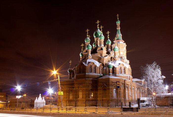 Почему на православных храмах купола разного цвета и что означает их количество