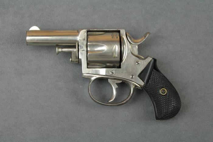 Револьвер «Бульдог»: любимое оружие политических душегубов и революционеров