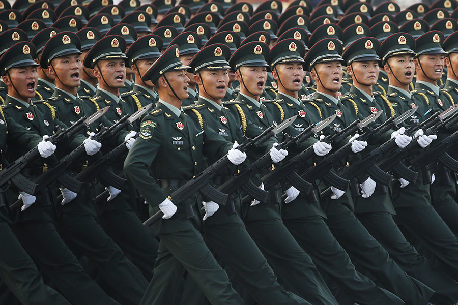В погоне за гиперзвуком: какое оружие продемонстрировал Китай на военном параде