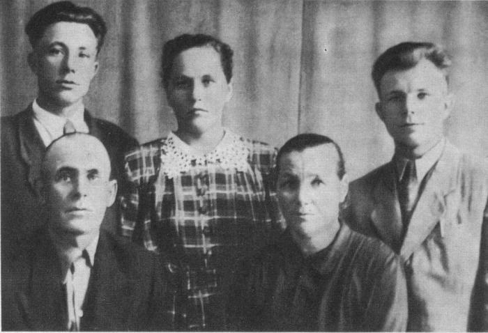 Валентин и Зоя Гагарины: Как сложилась судьба старших брата и сестры Юрия Гагарина, которых немцы угнали во время войны