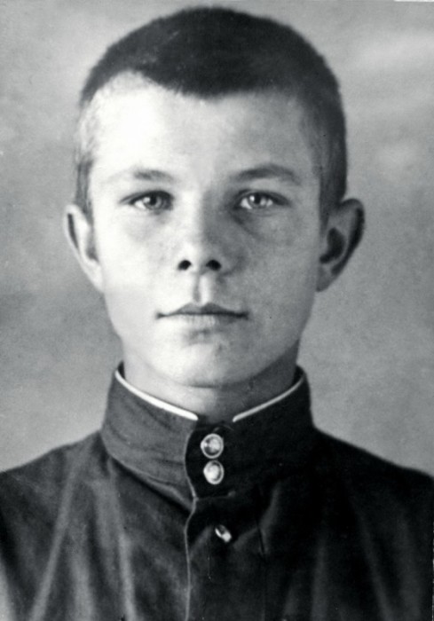 Валентин и Зоя Гагарины: Как сложилась судьба старших брата и сестры Юрия Гагарина, которых немцы угнали во время войны