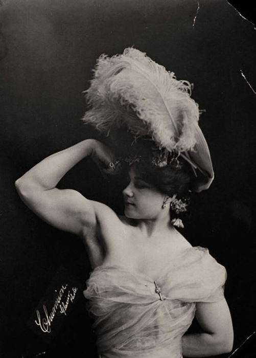 Как выглядели первые дамы-бодибилдеры: Фотографии чудо-женщин прошлого века