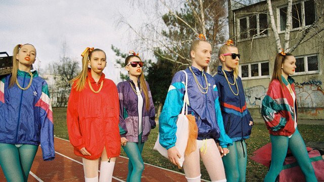 Мода 90-х: 5 культовых трендов, которые мы не забудем