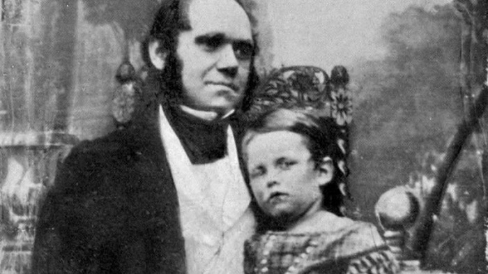 Неугомонный Чарльз Дарвин и его терпеливая Эмма: История любви длиною в 40 лет