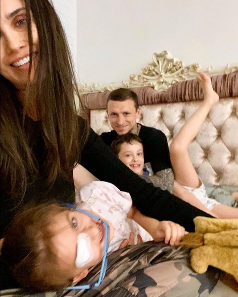 Счастливы вместе: скандальный футболист Павел Мамаев превратился в примерного семьянина