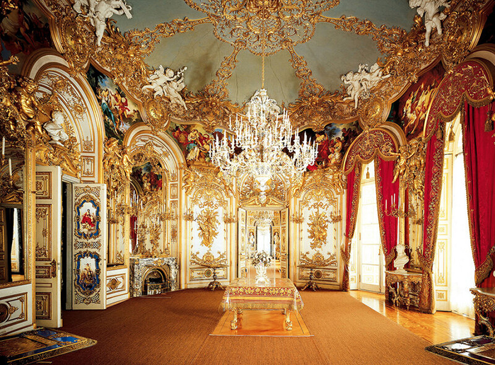Как эксцентричный король Баварии построил собственный Версаль и случайно стал борцом за охрану природы 