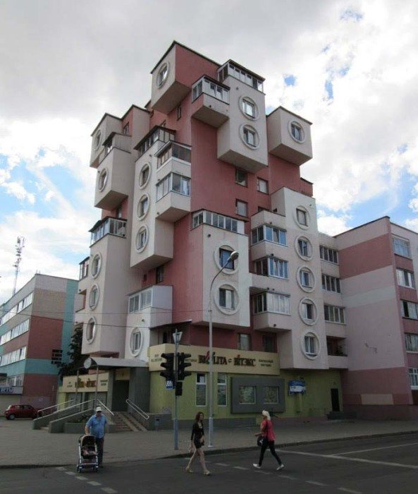 Как в советское время в белорусском городе появилась 9-этажка в виде тетриса: Дом-скворечник в Бобруйске