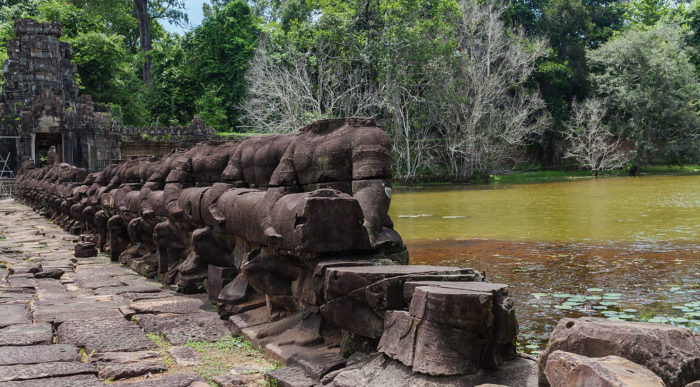 Какие тайны хранит древний гигантский город, сокрытый в джунглях Камбоджи