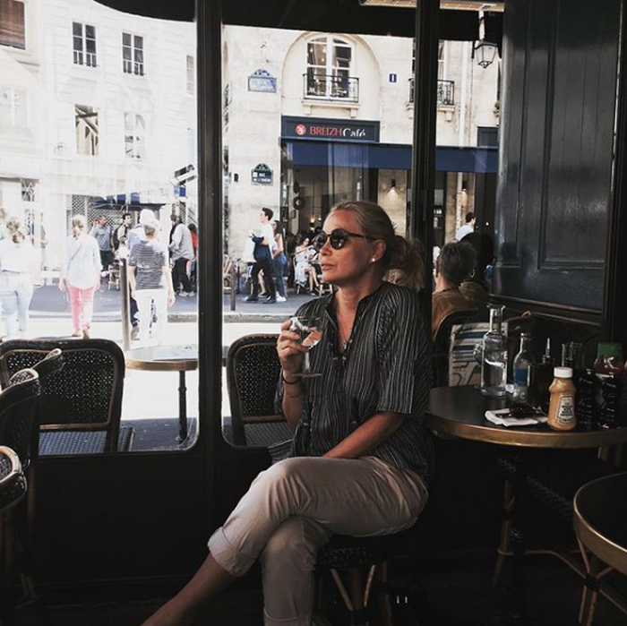 Культовая актриса с Лазурного берега, которая никогда не снимает тёмные очки: Эмманюэль Беар