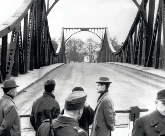 «Шпионский мост», или как СССР возвращал на родину своих разведчиков