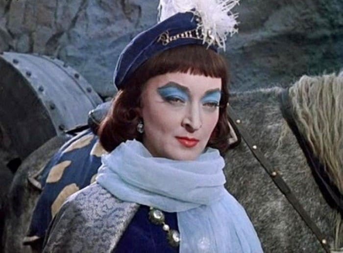 За кадром «Королевства кривых зеркал»: Кому из актрис была посвящена легендарная сказка