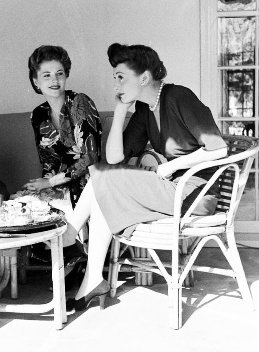 Заклятые сёстры: Почему враждовали две звезды «золотого века» Голливуда Оливия де Хэвилленд и Джоан Фонтейн