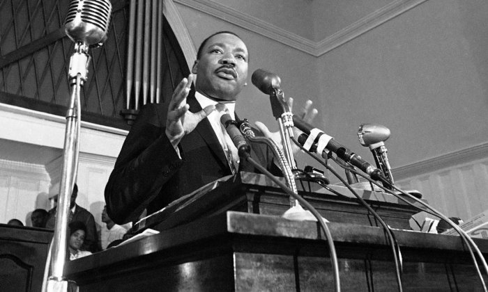 Человек, перевернувший мир с ног на голову: Великий реформатор и проповедник Мартин Лютер Кинг
