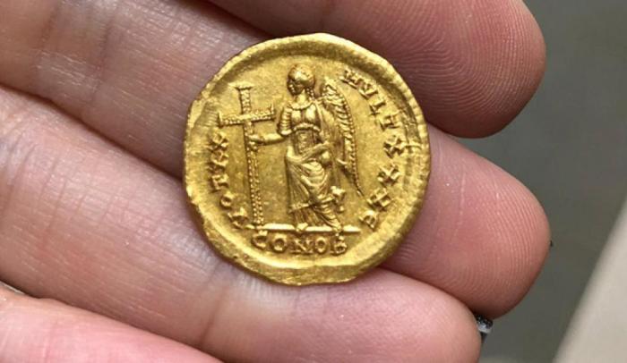 Таинственные клады Израиля: история древних золотых монет, чистоту которых проверяли на зуб