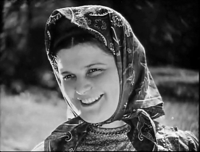 Угасшая звезда Эммы Цесарской: За что изгнали из кино советскую звезду, сыгравшую Аксинью в первой экранизации «Тихого Дона»