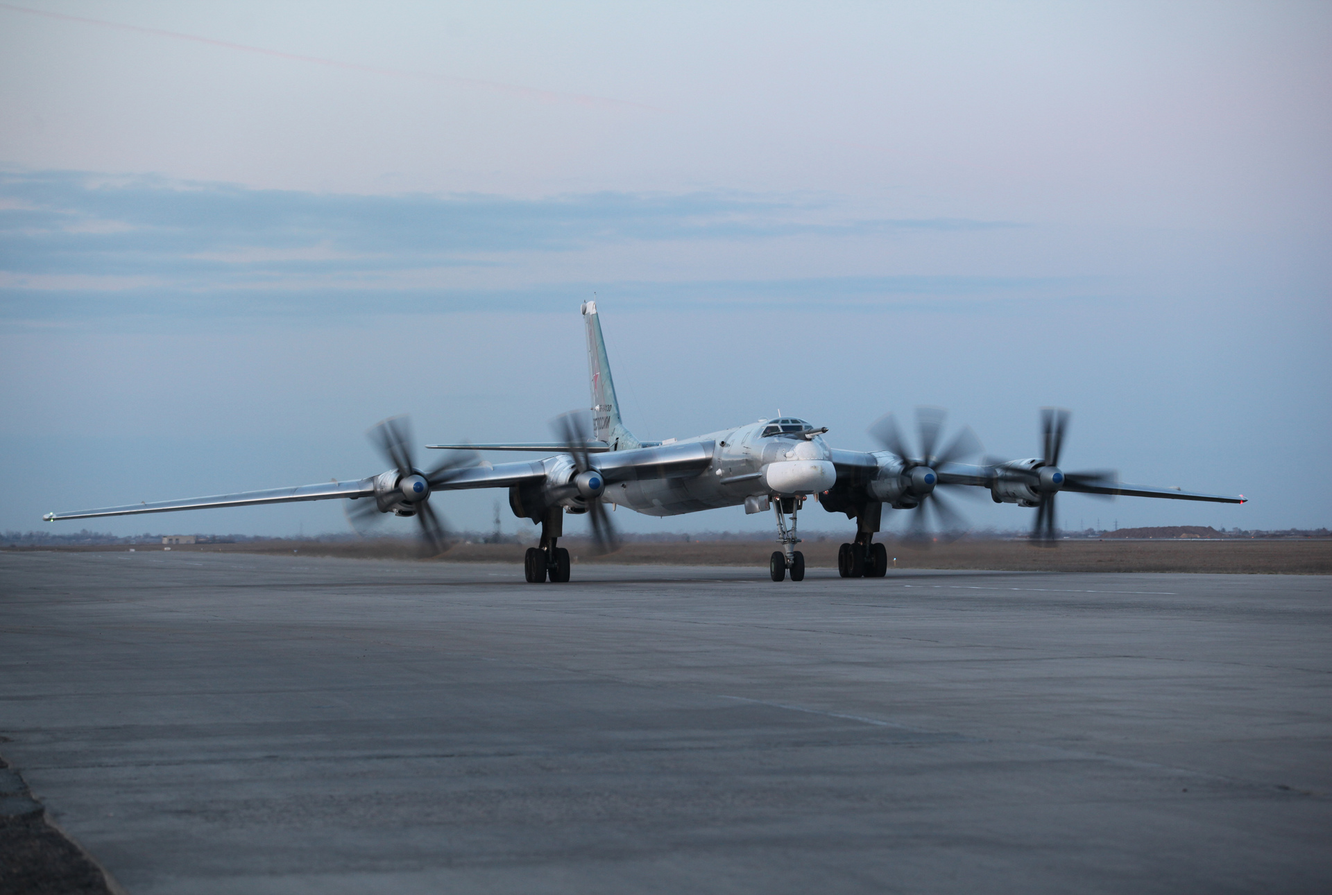 «В разы улучшили характеристики»: в 2020 году в войска поступят шесть модернизированных ракетоносцев Ту-95МС