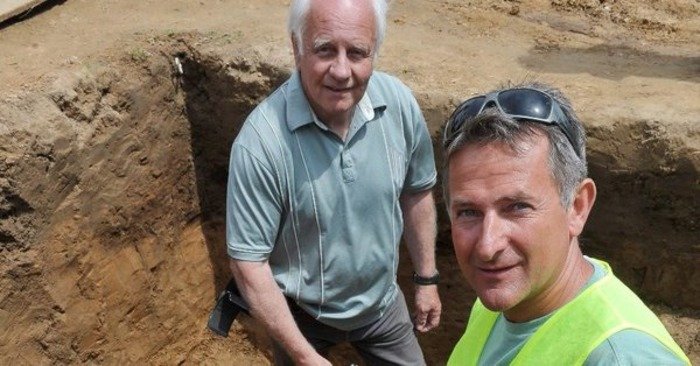 Два счастливчика нашли самое большое сокровище Железного века, которое искали 30 лет