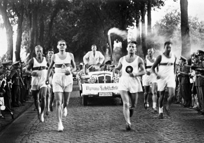 Как Геббельс связан с историей олимпийского огня, и Кого в 30-е годы называли «бактерией немецкого спорта»