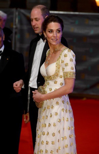 Кейт Миддлтон в платье 2012 года и принц Уильям прибыли на церемонию вручения премии BAFTA-2020