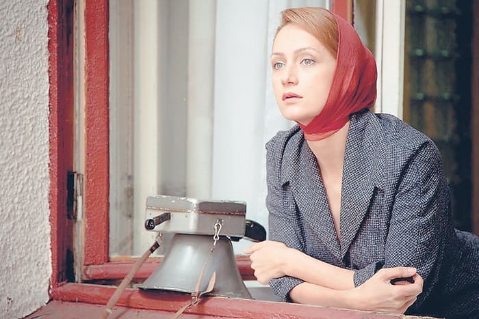 Трудное счастье Виктории Исаковой: Почему известной актрисе пришлось ждать своего звездного часа долгие годы