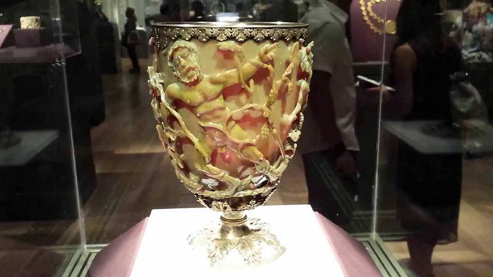 В чём секрет древнеримского артефакта, который не могут воссоздать сегодня: Кубок Ликурга