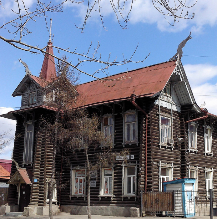 Для кого строили кружевные дома с драконами, жар-птицами, свитками: Деревянное зодчество Томска 
