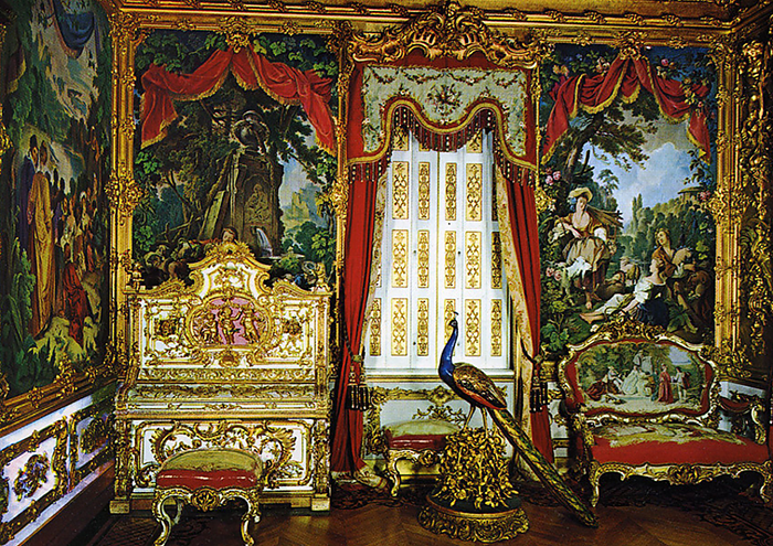 Экзотические мотивы, стол в люке и другие странности замка Баварского короля Людвига 