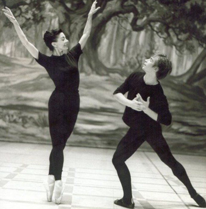Как чувства привели к нищете первую даму английского балета: Марго Фонтейн