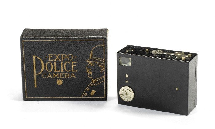 Кольцо с камерой и фотоаппарат в пачке сигарет: 11 шпионских примочек ХХ века