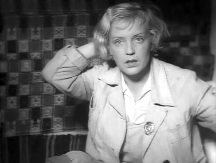 Обратная сторона славы Марины Ладыниной: Почему звезда кино 1930-1940-х гг. провела 50 лет в забвении
