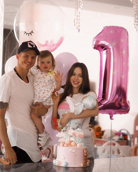 Спустя месяц после рождения дочери Дмитрий и Анастасия Тарасовы назвали ее имя