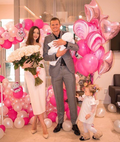 Спустя месяц после рождения дочери Дмитрий и Анастасия Тарасовы назвали ее имя