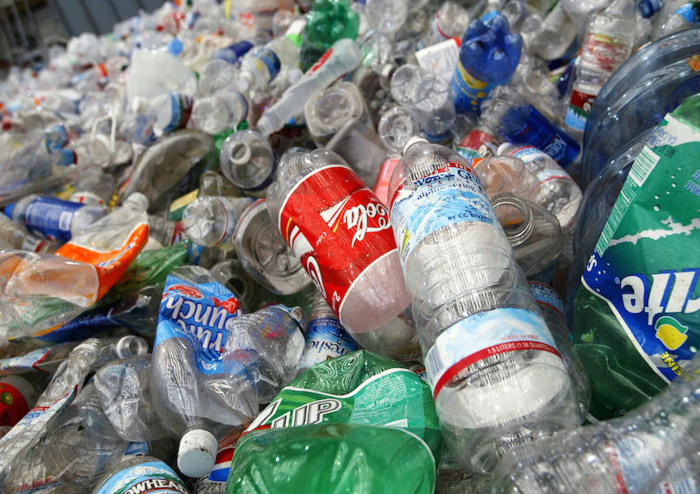 Дороги из пластиковых бутылок: миф или современное будущее