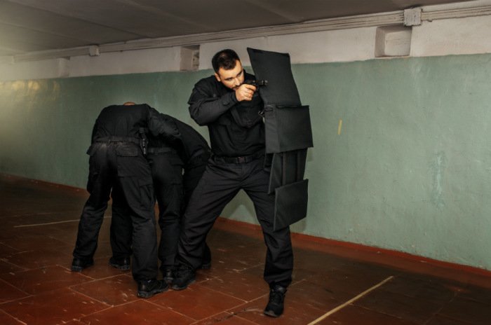 «Лейб-гвардия»: каким оружием пользуются сотрудники ФСО для охраны президента