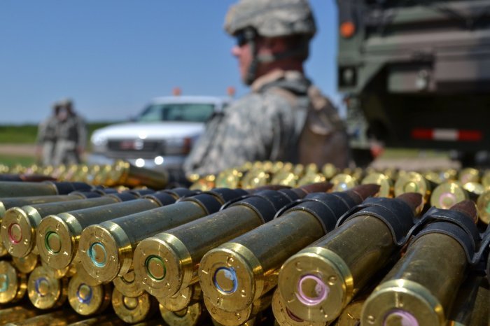  Сколько солдату полагается патронов в мирное и военное время