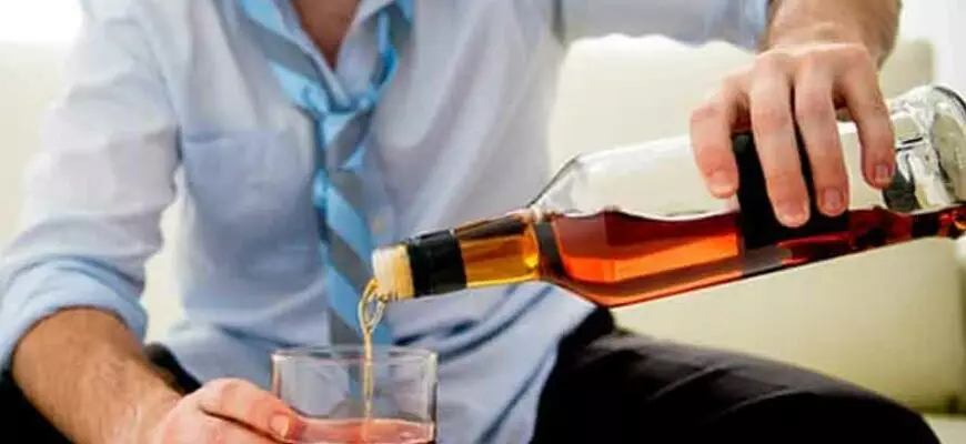 Водка в пожилом возрасте: можно ли пить водку после 60 лет, и если да, в каком количестве