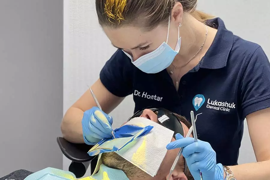 С чего начать лечение запущенных зубов?